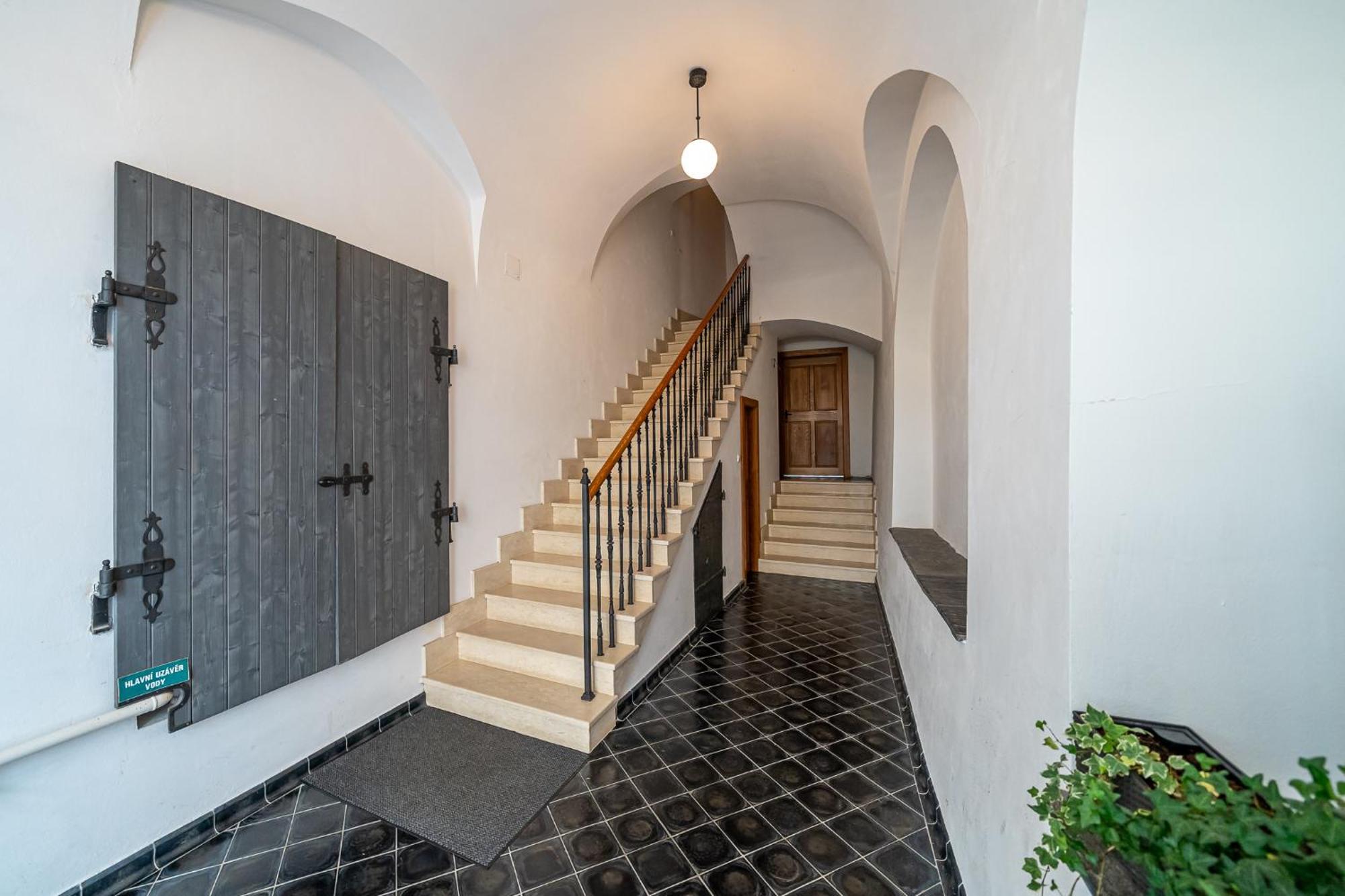 אולומוץ Central Apartment מראה חיצוני תמונה